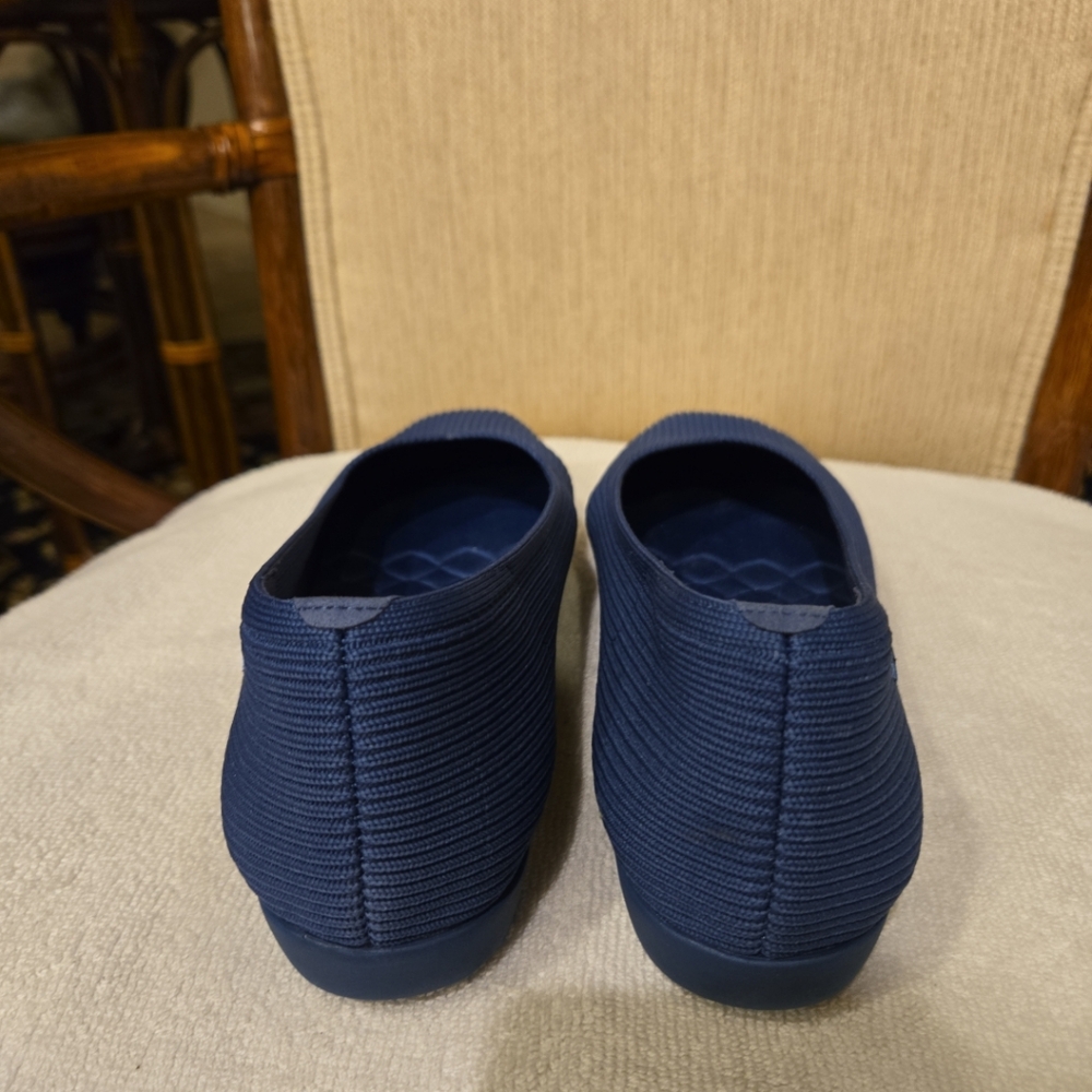 VIVAIA Women's Classic Blue Flats - Picture 11 of 14